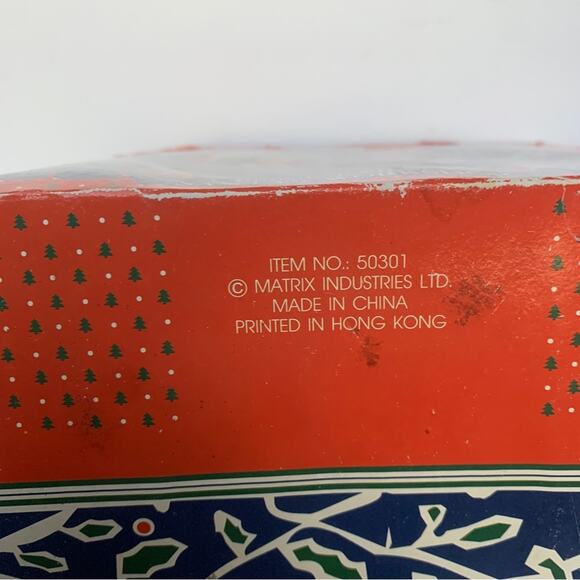 Vintage Animated Musical Santa's Workshop - Picture 6 of 15